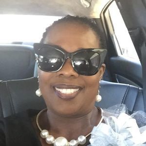 Meet your Posher, Evelyn